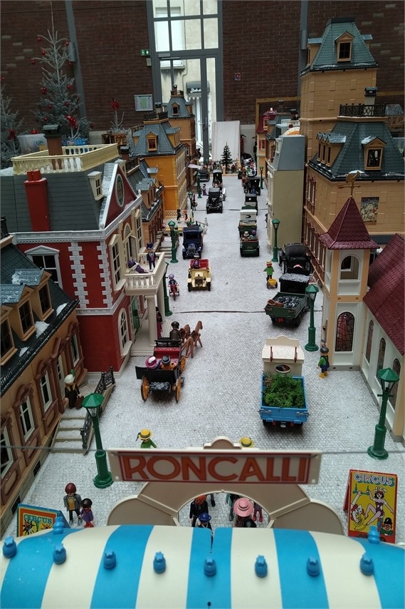 Exposition playmobil de noël à Châteaubriant en 2019 - Ville 1900