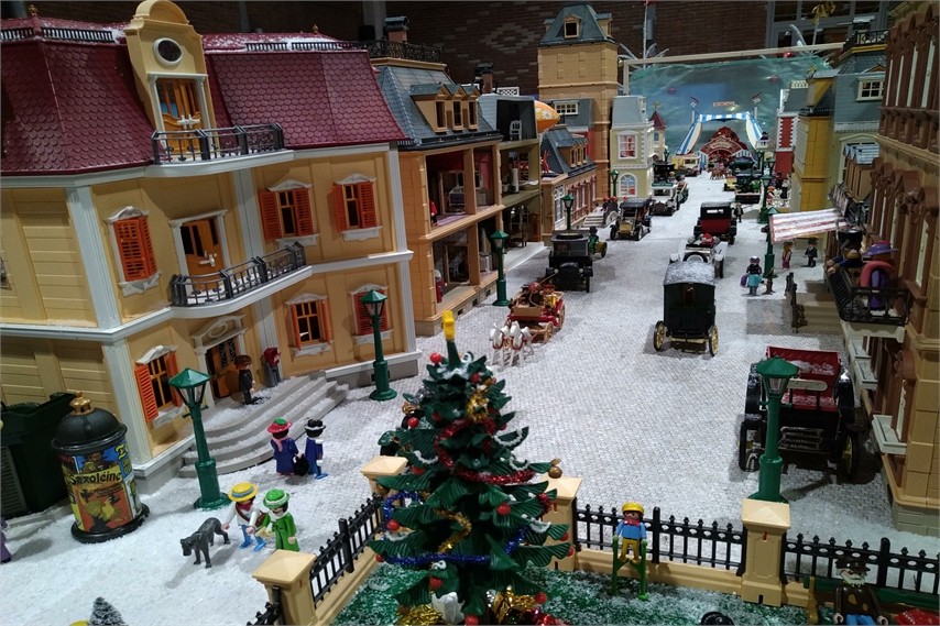 Exposition playmobil de noël à Châteaubriant en 2019 - Ville 1900 