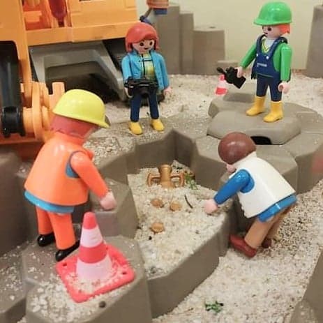 Exposition playmobil archeologie au musée de l'oise