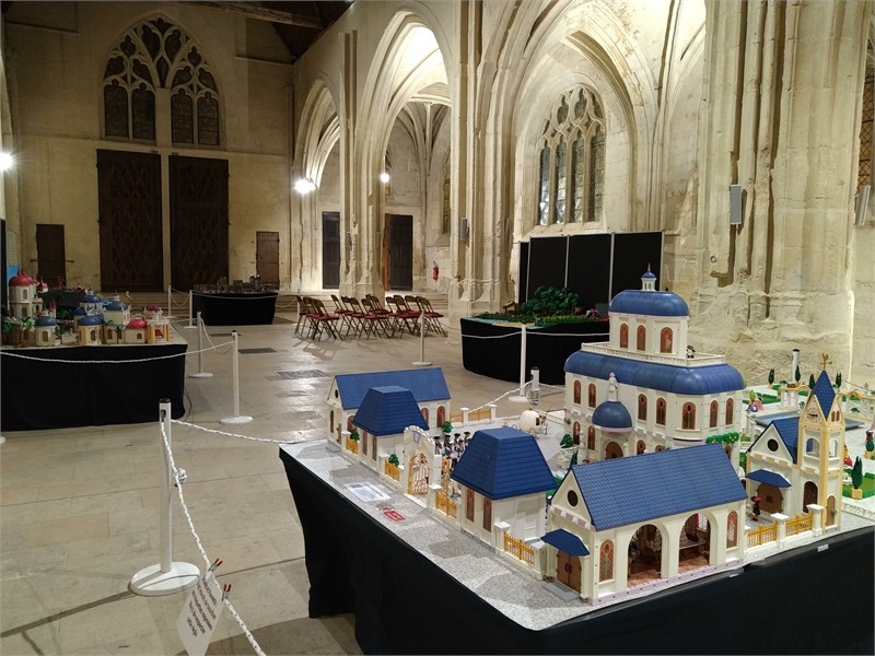 Exposition Playmobil dans l'église Saint Pierre de Senlis en 2019