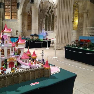 Exposition Playmobil dans l'église Saint Pierre de Senlis en 2019