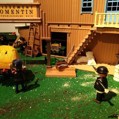 Exposition playmobil gendarmerie - arrestation de Bonnot  en 1912