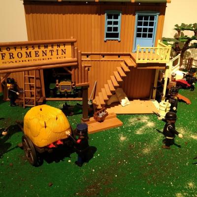 Exposition playmobil gendarmerie - arrestation de Bonnot  en 1912