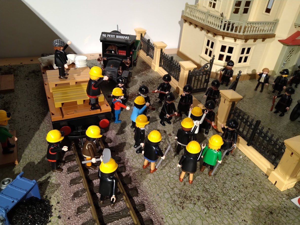 Exposition playmobil : La gendarmerie pendant les grève de 1936