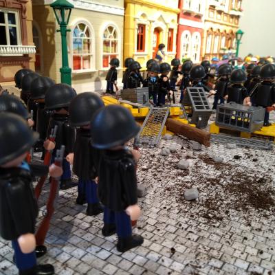 Exposition playmobil gendarmerie pendant mai 68