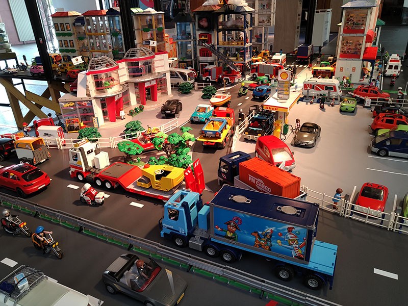 Exposition Playmobil au salon de l'Auto 2023 - Mégacité Amiens