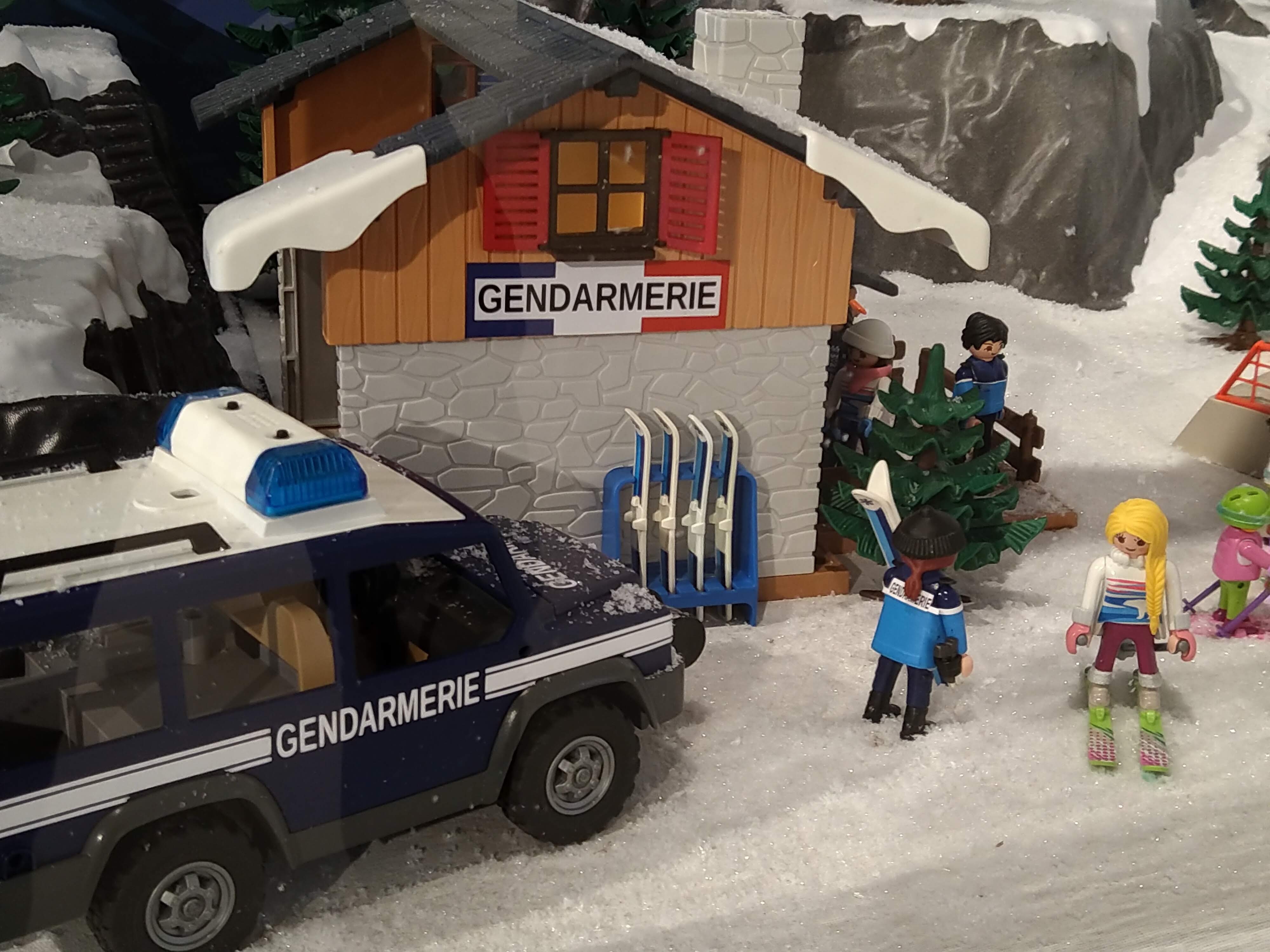 Gendarmerie de montagne en playmobil