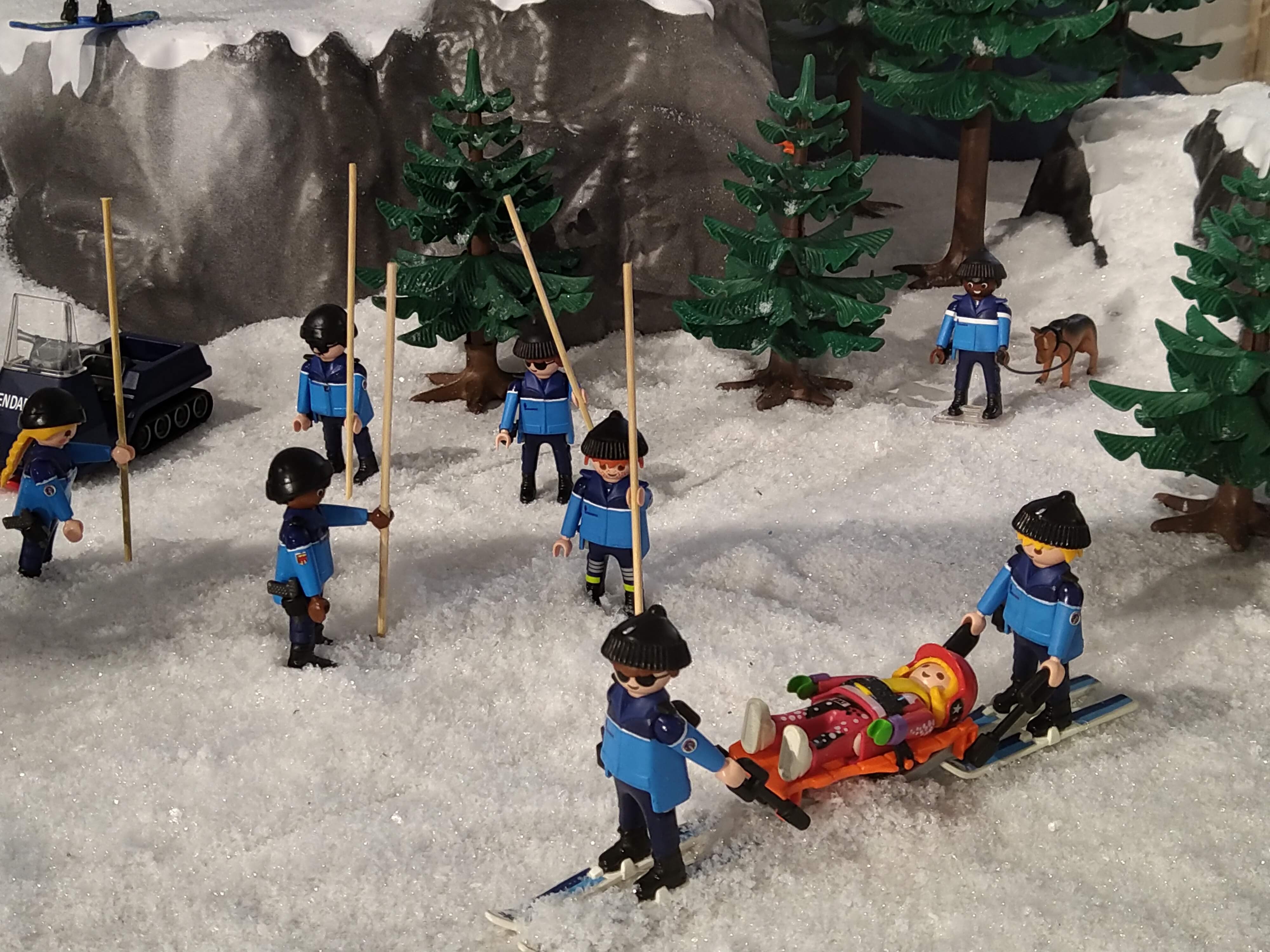 Gendarmerie de montagne recherche playmobil