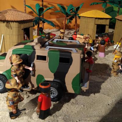 Gendarmerie opex en afrique en playmobil