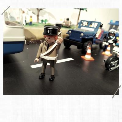 Gendarmerie playmobil contrôle routier sur la N7 dans les années 70