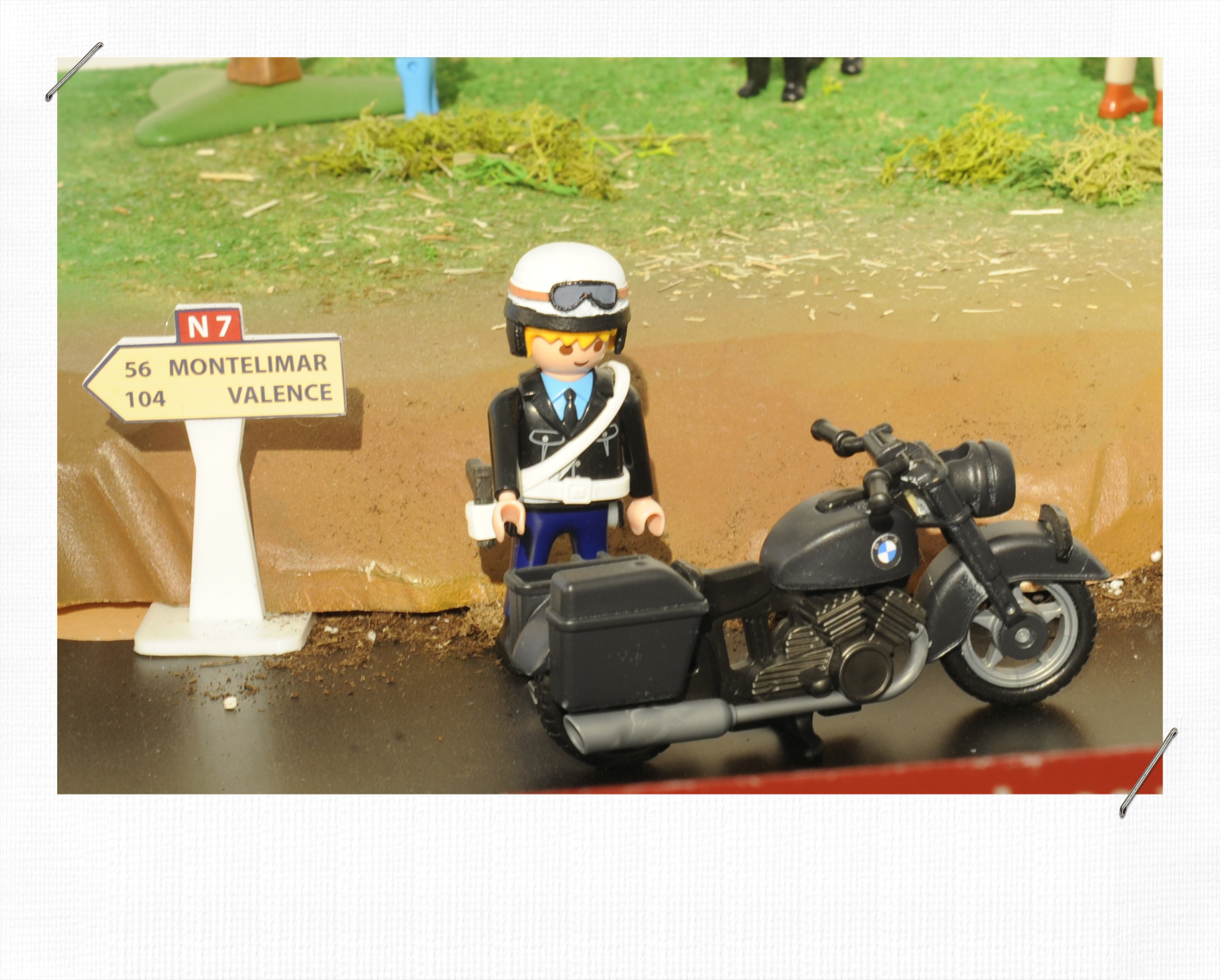 Gendarmerie playmobil contrôle routier sur la N7 dans les années 70