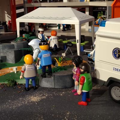 Gendarmerie scientifique identification en playmobil