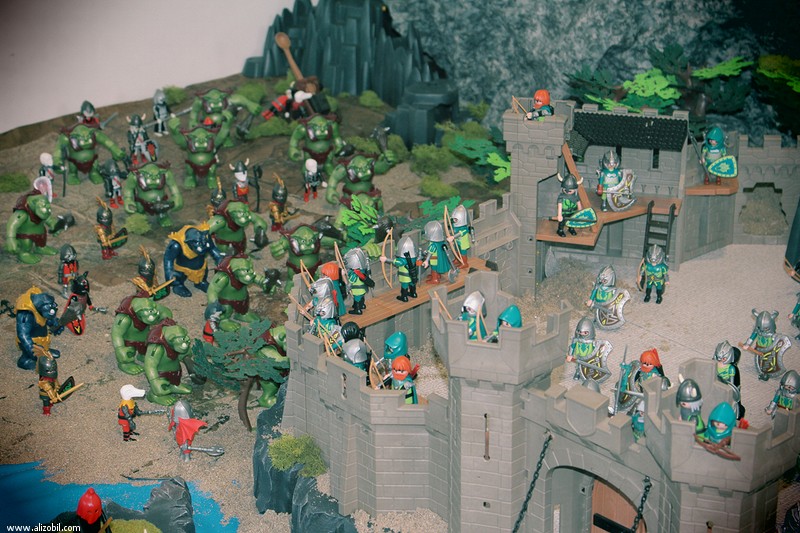 L'invasion diorama d'inspiration Heroïc Fantasy en Playmobil