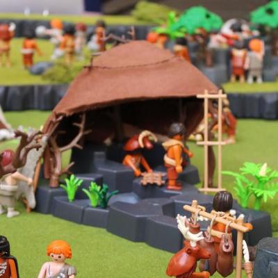 Diorama Les Jeux Préhistoriques en Playmobil