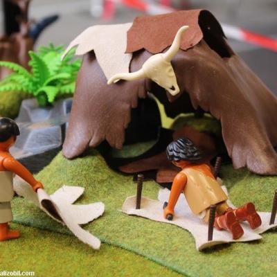 Diorama Les Jeux Préhistoriques en Playmobil