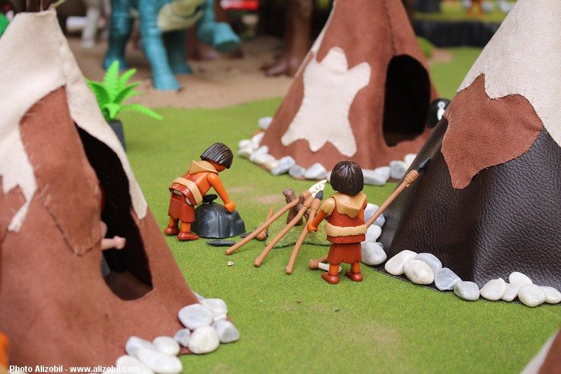 Diorama Les Jeux Préhistoriques en Playmobil