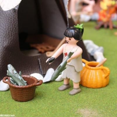 Diorama Les Jeux Préhistoriques en Playmobil