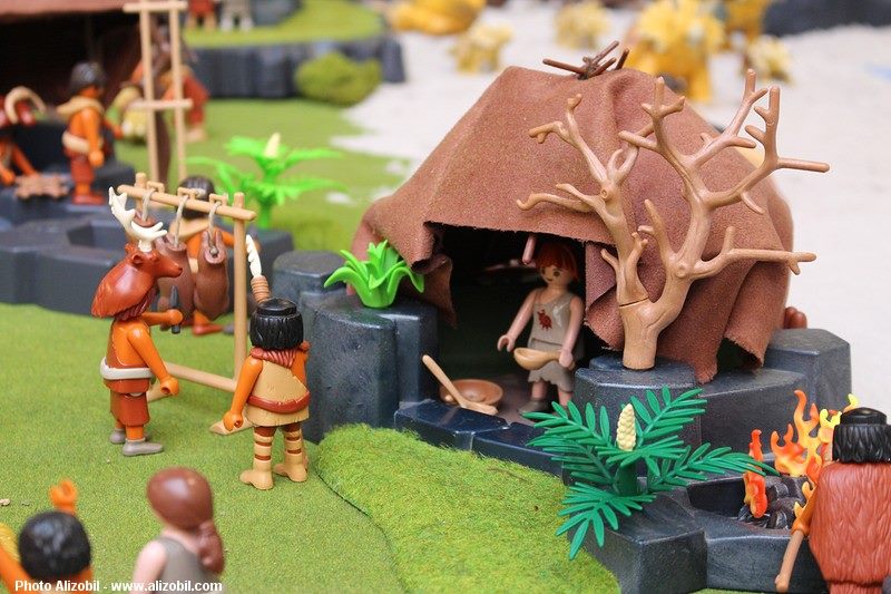 Diorama Les Jeux Préhistoriques en Playmobil