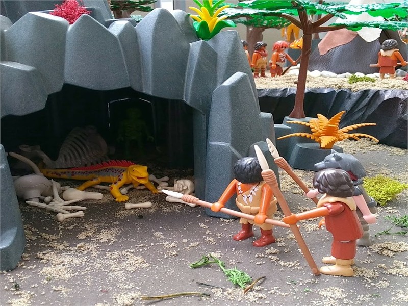 La préhistoire en Playmobil entre humour et faits historiques