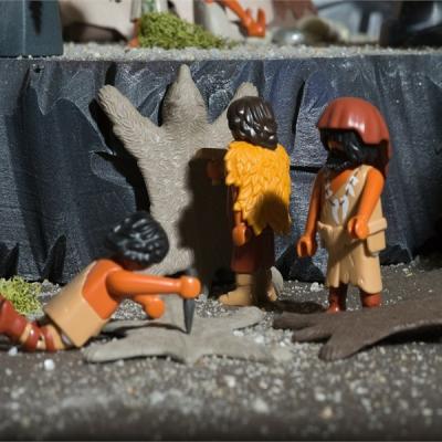 La préhistoire en Playmobil entre humour et faits historiques