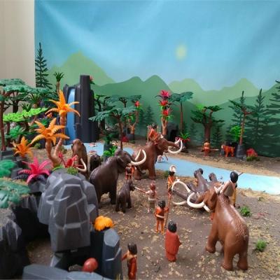 La préhistoire en Playmobil entre humour et faits historiques
