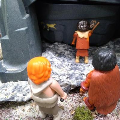 La préhistoire en Playmobil entre humour et faits historiques