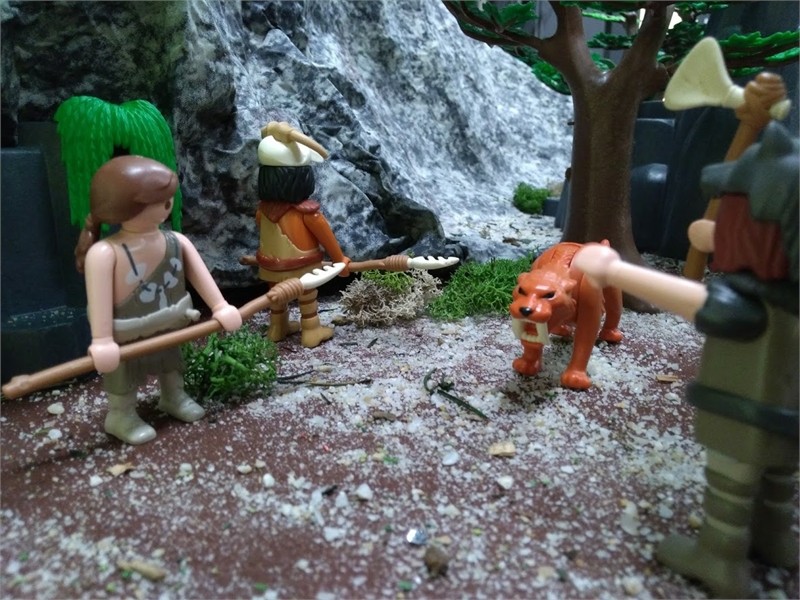 La préhistoire en Playmobil entre humour et faits historiques