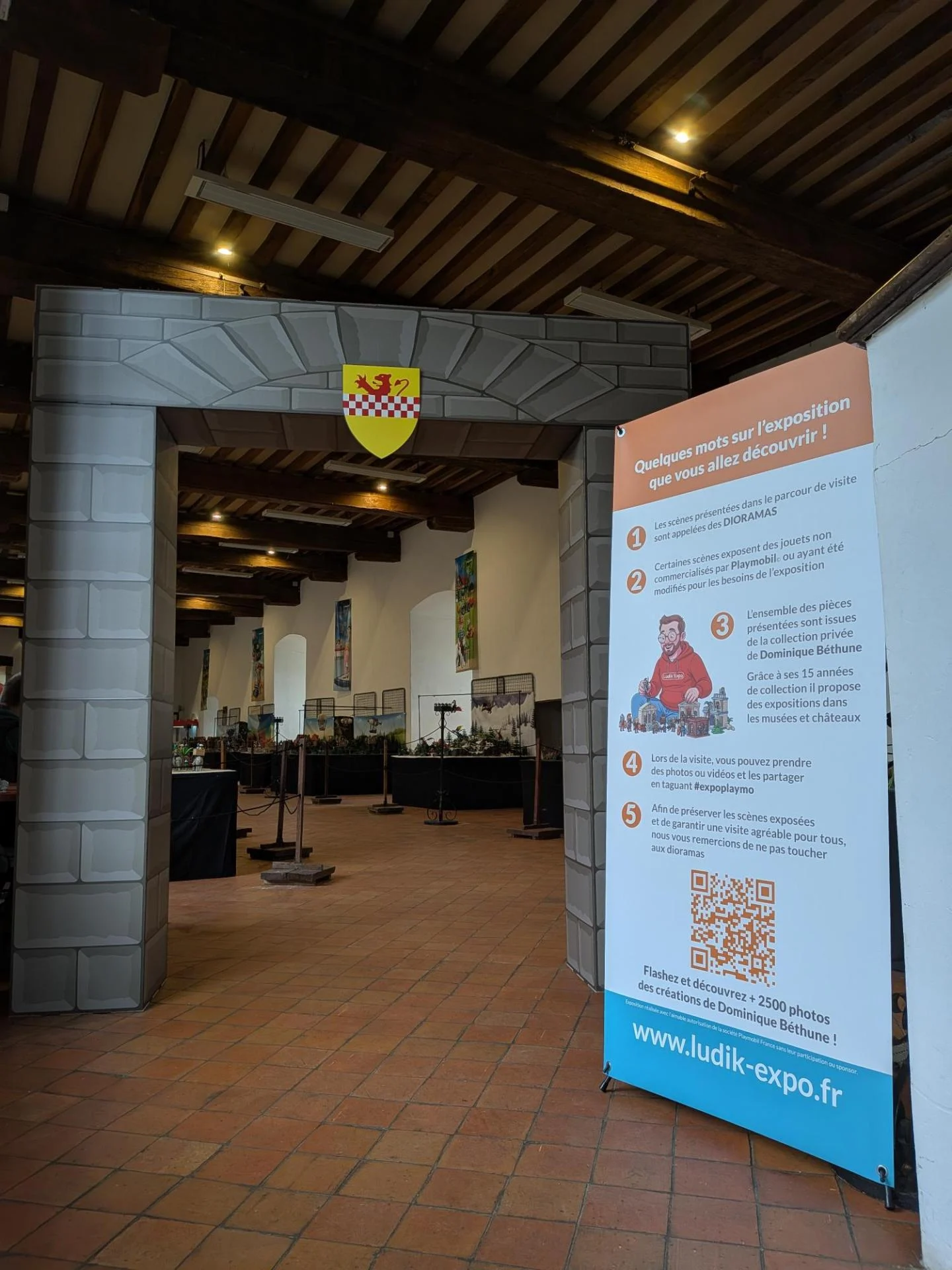 Exposition playmobil sedan entree salle antiques dominique bethune
