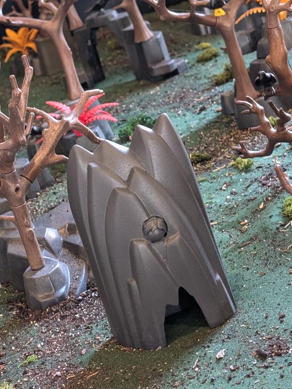 La sorciere des ardennes rocher playmobil