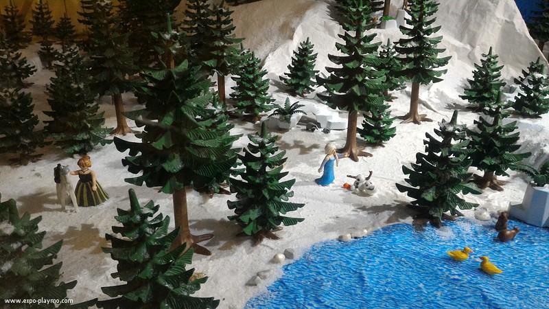 Vitrine reine des neiges en playmobil hopital robert debre 2 vitrine reine des neiges en playmobil hopital robert debre